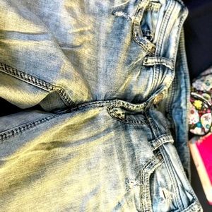 silver jeans size 28 worn lightly. faded look.